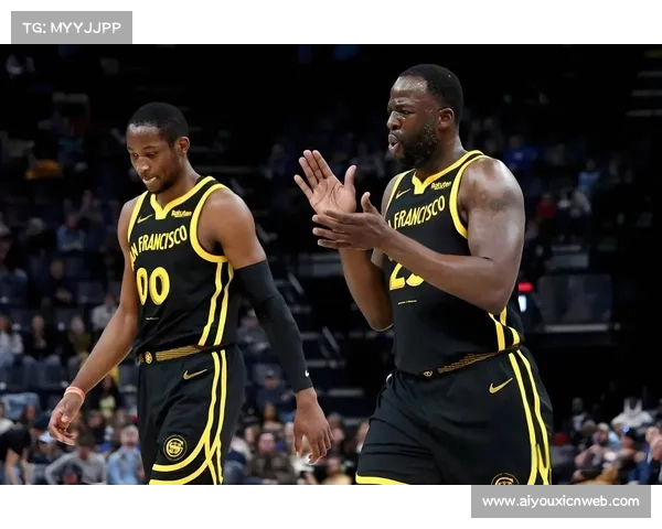 格林脚部扭伤缺阵，库明加膝伤拒训练引关注